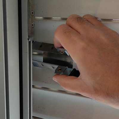 AFBAT Pince anti soulevement pour volet roulant x2 zingué blanc