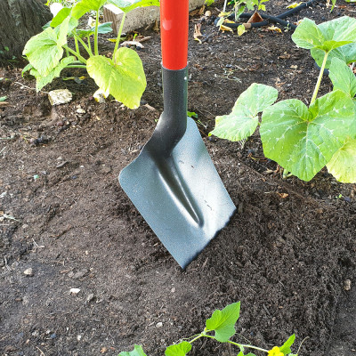 MERMIER Pelle terrassier carrée 23cm sans manche