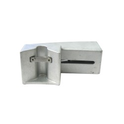 PORTAC Boîtier V de réception en applique en Aluminium avec gâche pour serrure de portail coulissant en applique